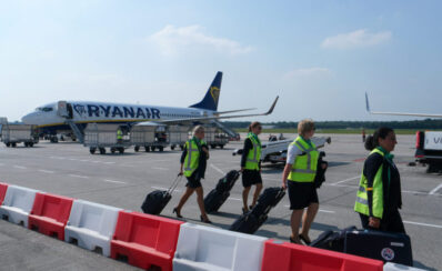 Ansatte i Ryanair: Giv os bedre arbejdsvilkår ellers strejker vi
