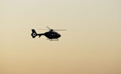 Politikere bejler til omstridt leverandør i jagten på lægehelikopter til Sindal
