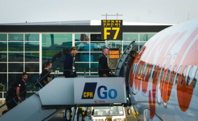 Flertal af flyrejsende vil betale ekstra for fair arbejdsvilkår