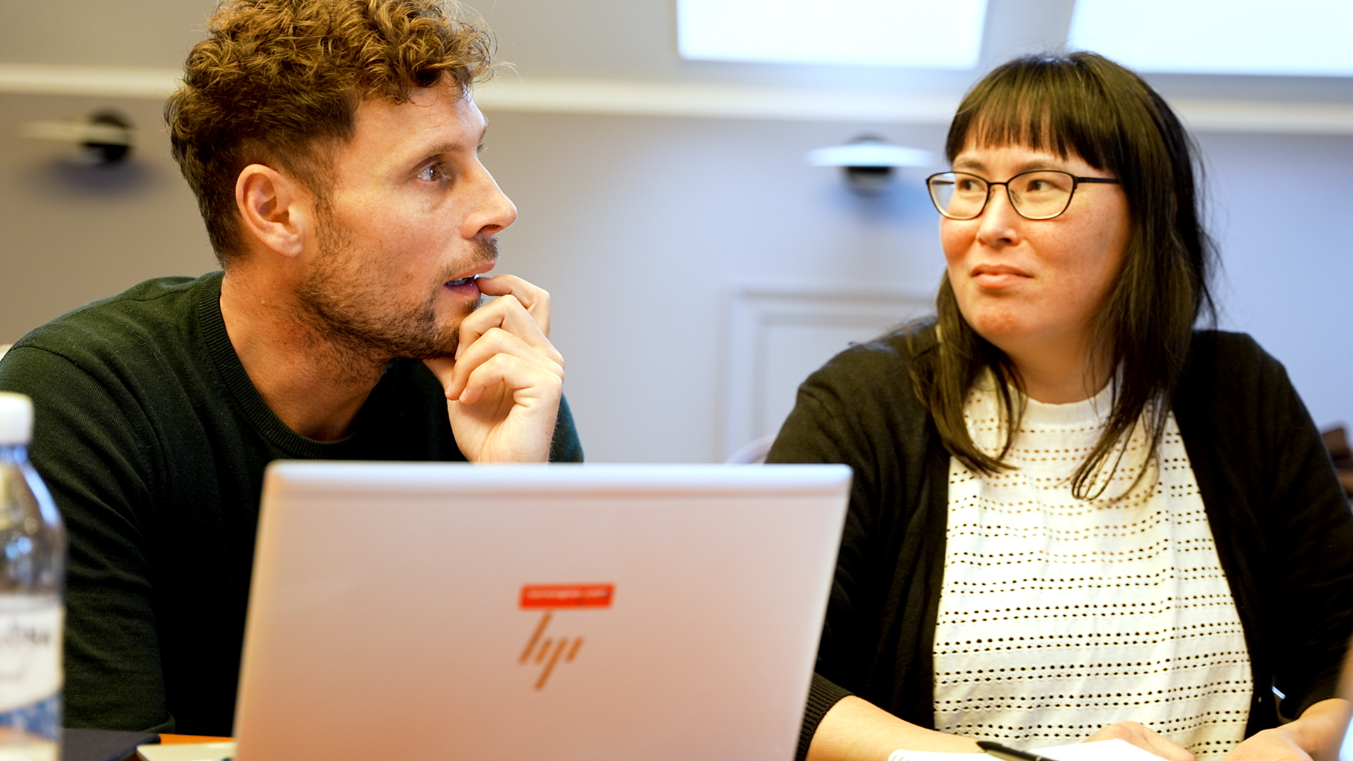 Anders Kyhl og Naduk Themotheussen fra hhv. Norwegian og Air Greenlands kabine til FPUs talentuddannelse.