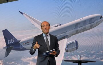 SAS varsler ansættelsesstop og flyaflysninger
